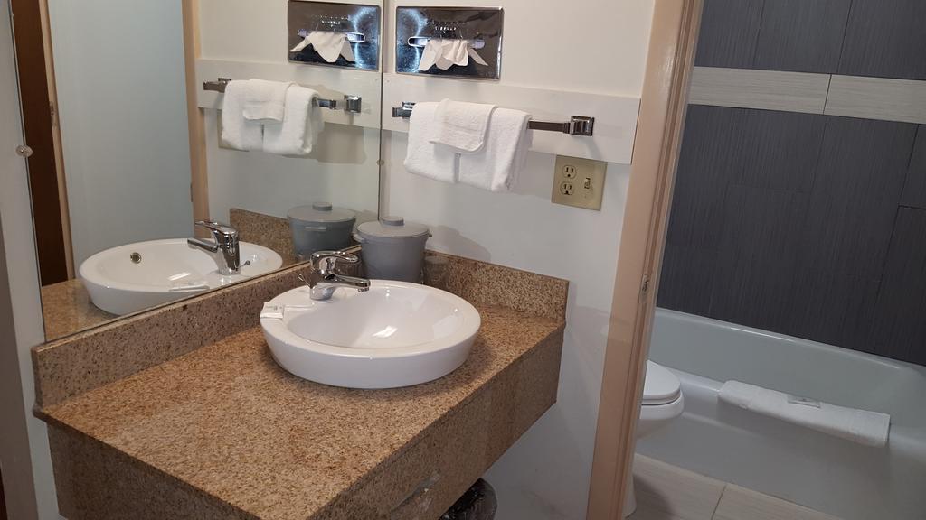 Travelers Lodge Marshall Bagian luar foto