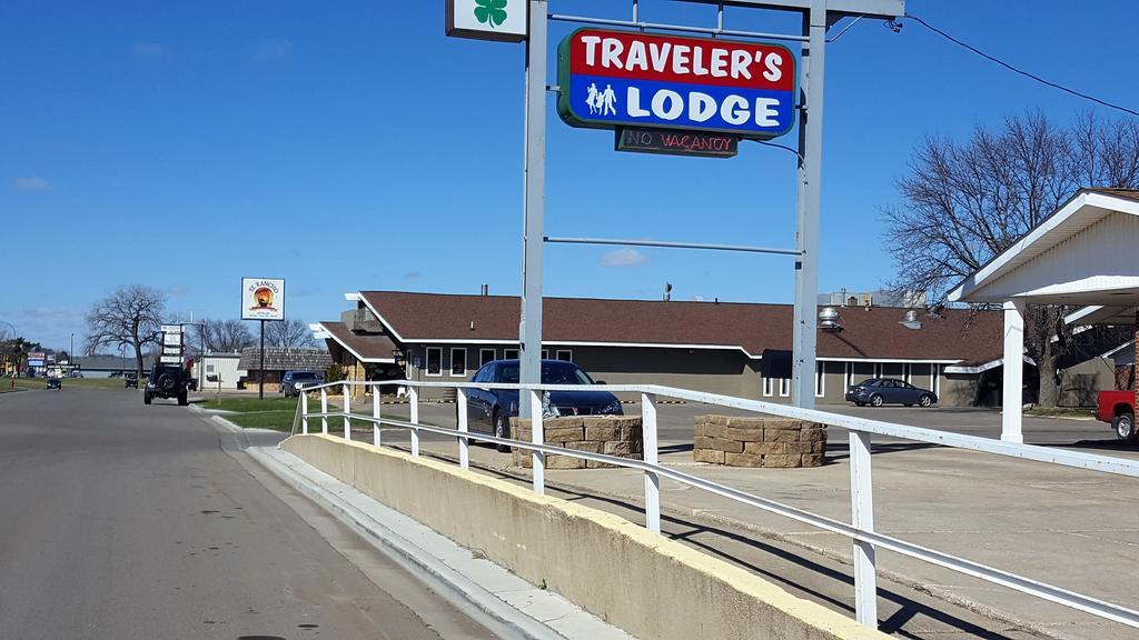 Travelers Lodge Marshall Bagian luar foto